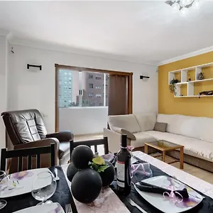 Cerca Al Estadio Y Ramblas Apartamento